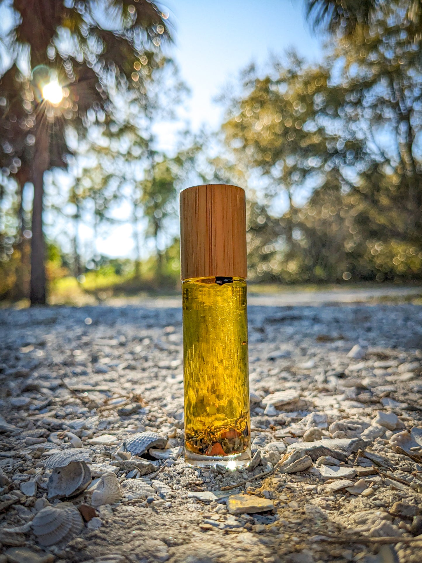 Mojo | Sweet Tobacco + Fresh Cut Grass | Lively + Woody Roll-On Cologne Oil